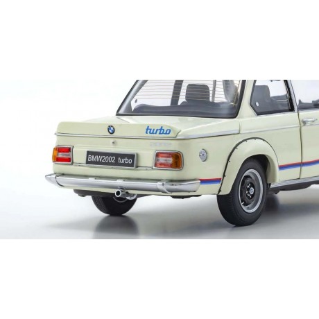 KYOSHO 1:18 BMW 2002 Turbo 1974 White